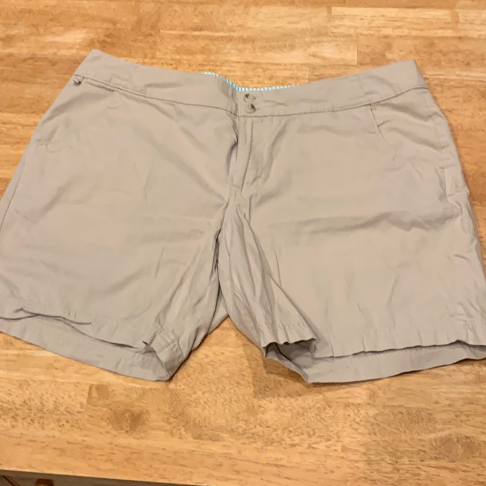 Columbia shorts size 16
